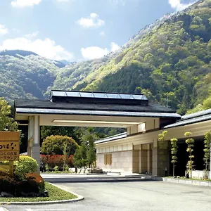 Ryokan Hatsuhana ****
